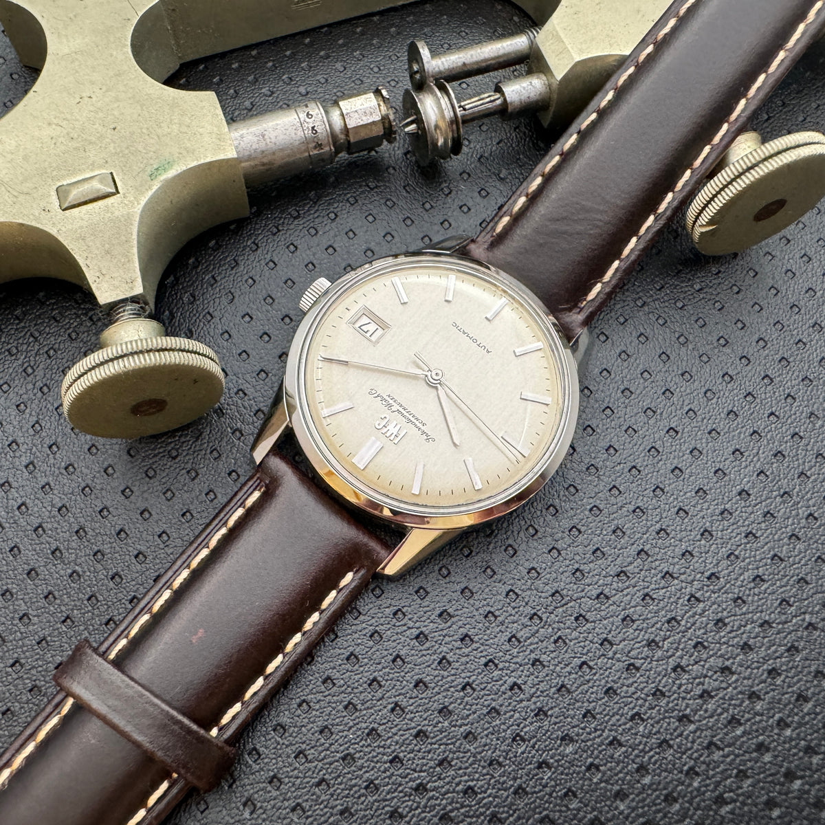 IWC オールドインター 筆記体ロゴ Cal.8541B／ペラトン式自動巻