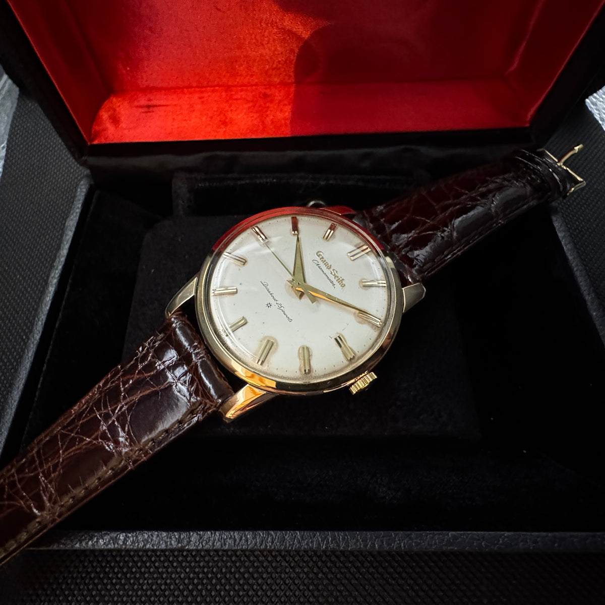 Grand Seiko 1st 尾錠 グランドセイコーファーストJ14070 SEIKO グランドセイコー 1st J14070 後期型 手巻 63年製 – matsunotokeiten