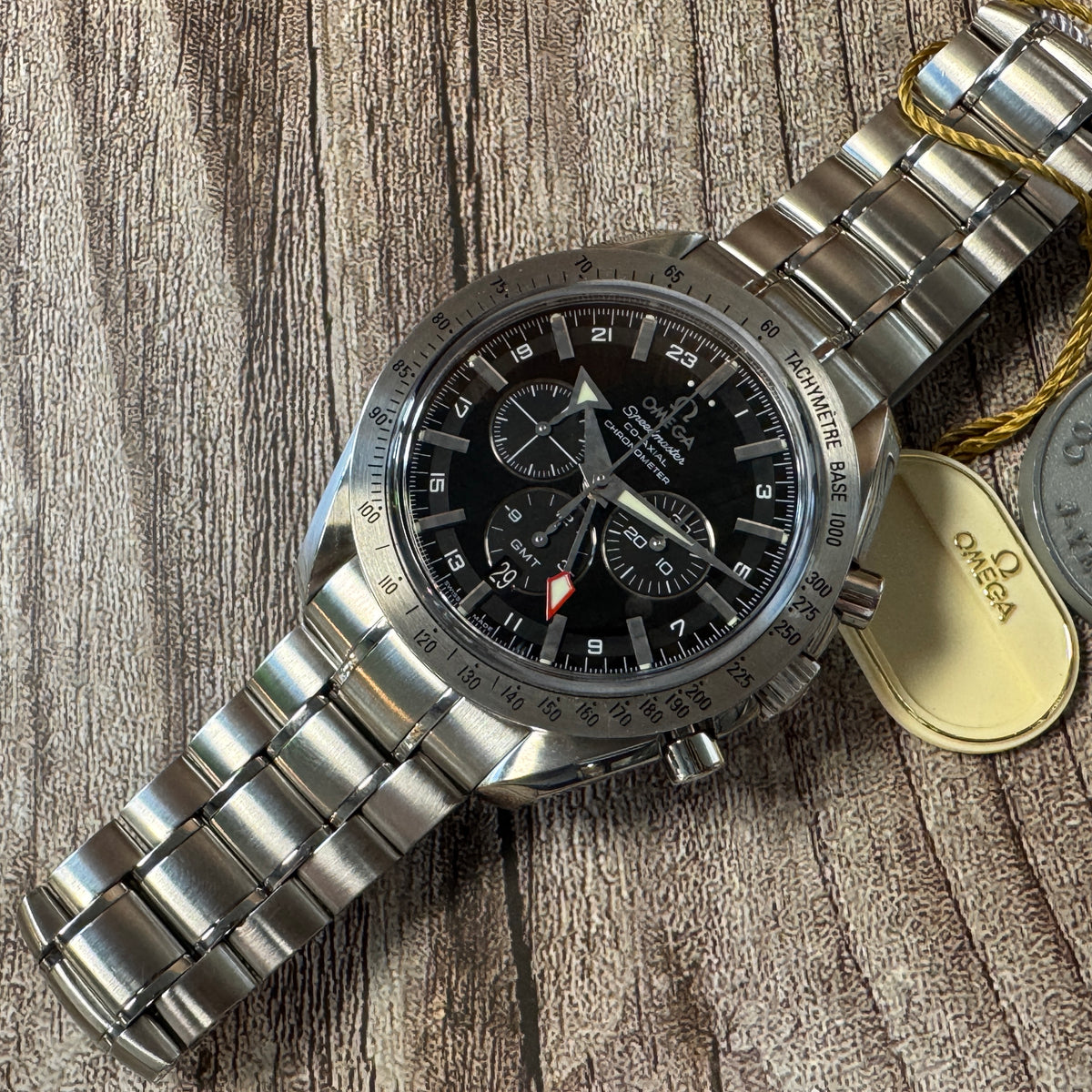 OMEGA オメガ スピードマスター GMT ブロードアロー CO-AXIAL 自動巻 2000年代製 委託品 – matsunotokeiten