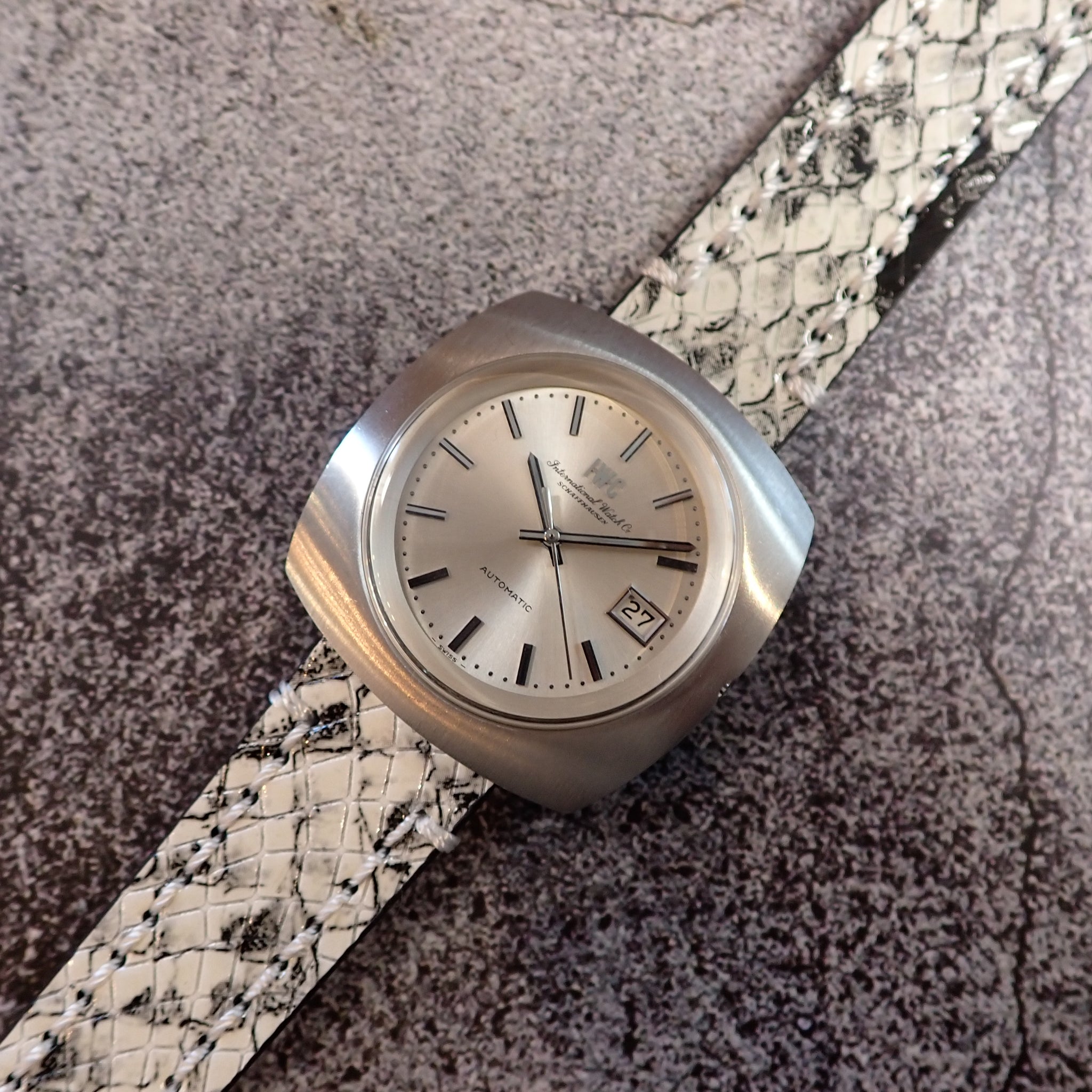 kni 70s IWC オールドインター 8541B 自動巻き Cライン IWC オールドインター C.8541B 自動巻 68年製 – matsunotokeiten