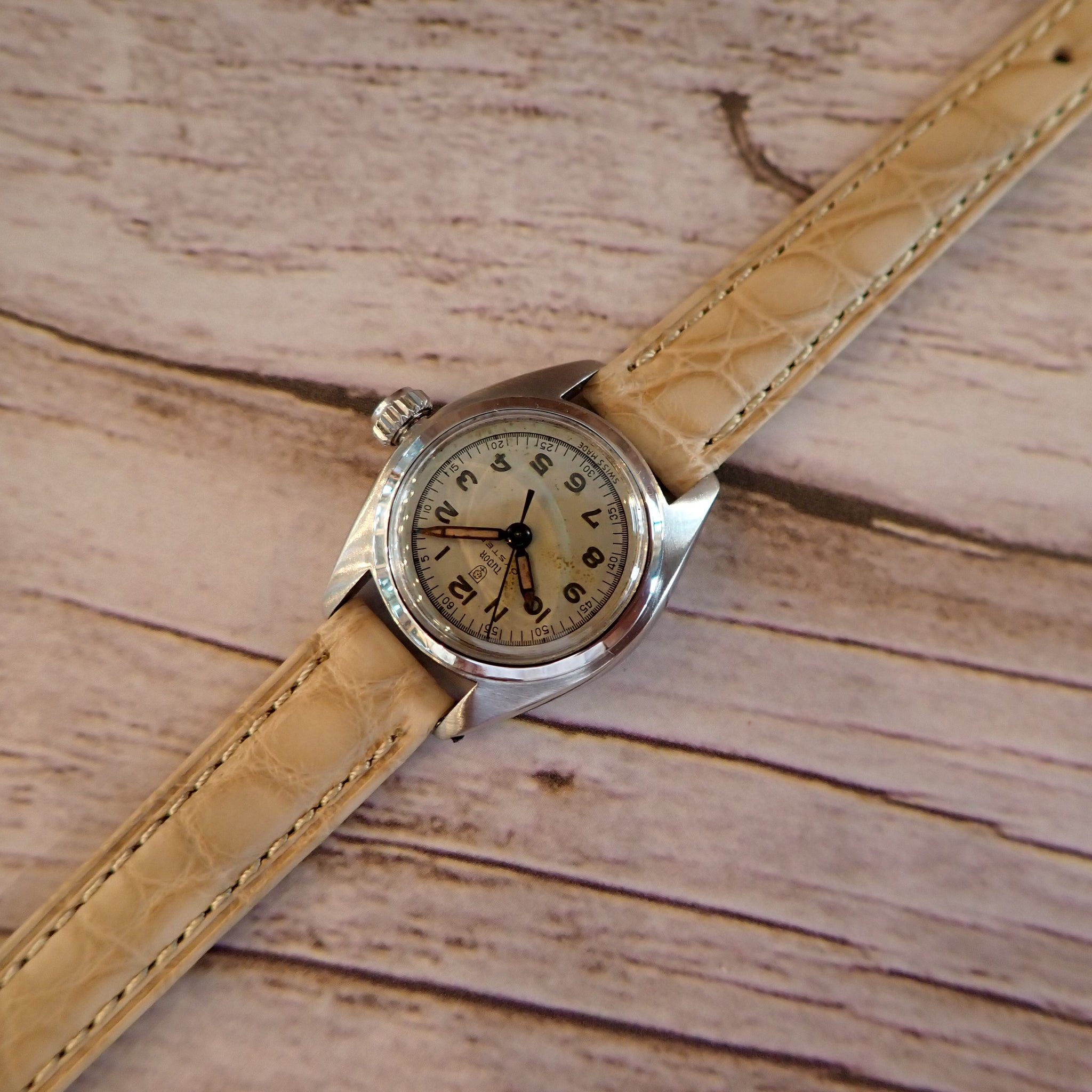 Vintage TUDOR ストラップ付き チュードル チューダー オイスター TUDOR チュードル Oyster オイスター 盾薔薇 手巻 61年製