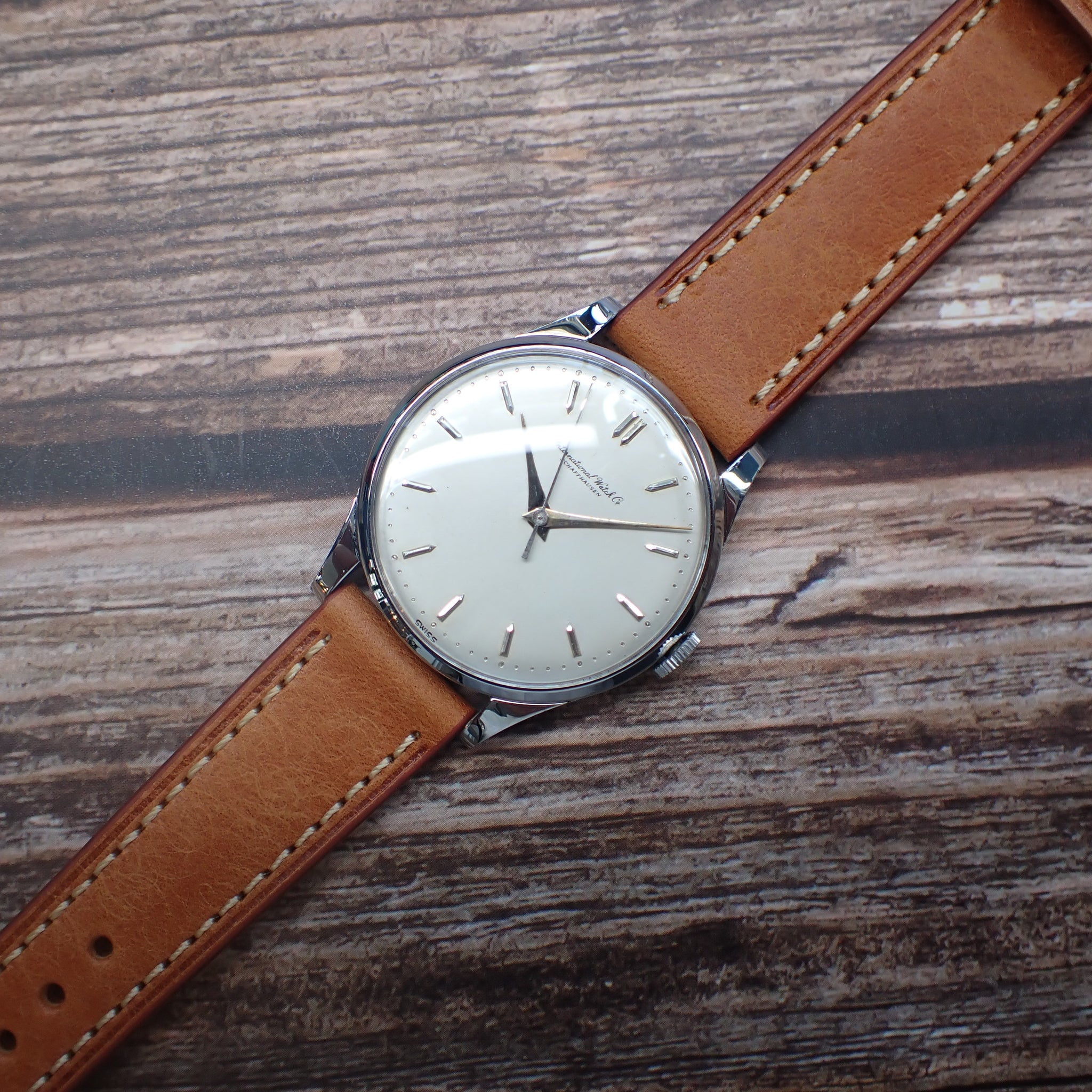 IWC オールドインター C.89 手巻 59年製 – matsunotokeiten